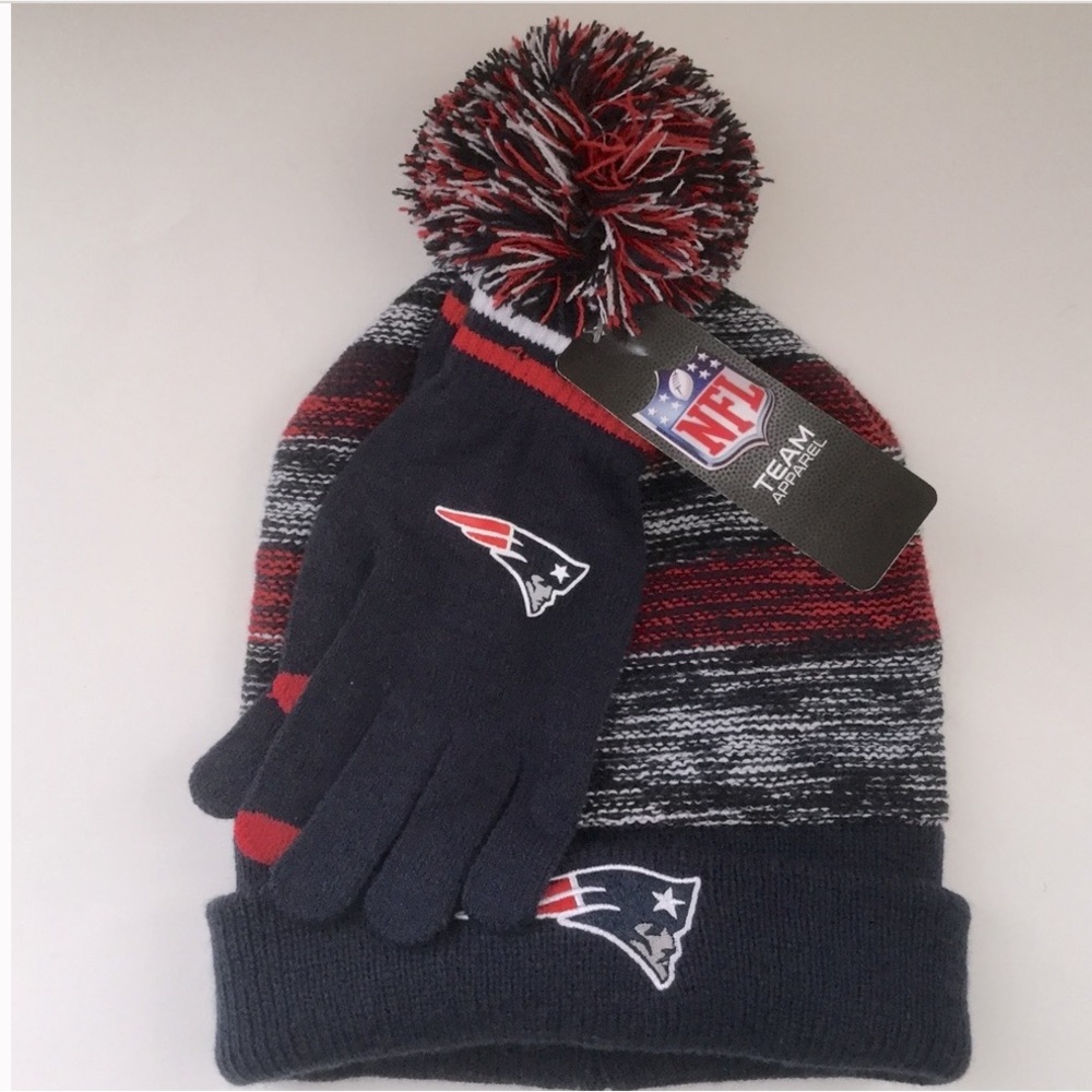 New England Patriots NFL Beanie Hat and Gloves, NWT